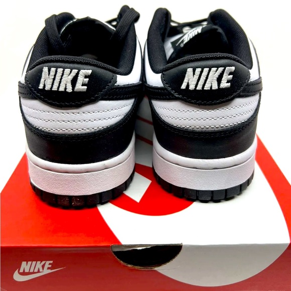 🐼🔥 Nike Dunk Low Panda W/B size 9M/10.5W 🐼🔥 - Picture 3 of 6